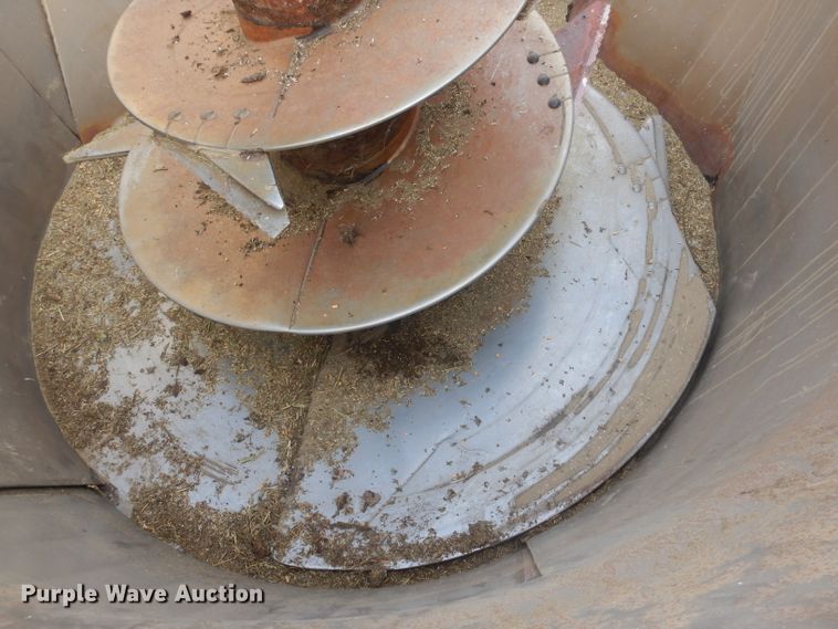 image for item DJ1268 Roto Mix 865 TRL  feed mixer