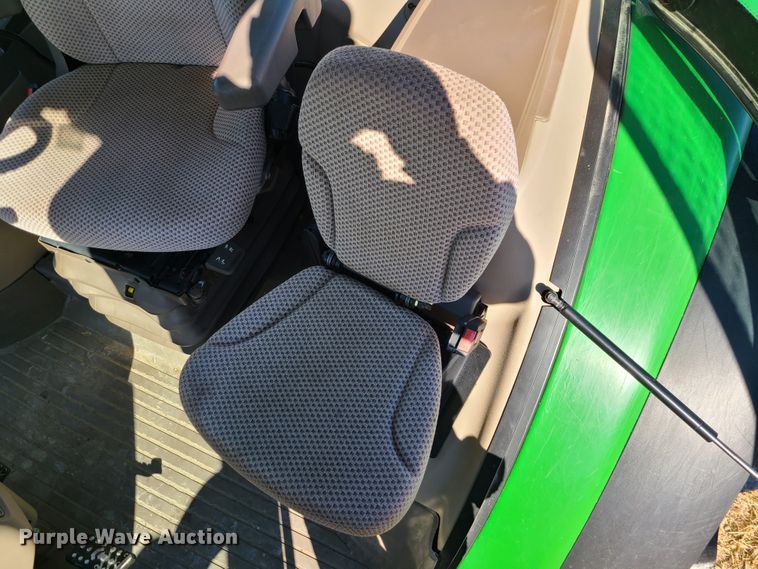 image for item DJ1721 2015 John Deere 6125R  MFWD tractor