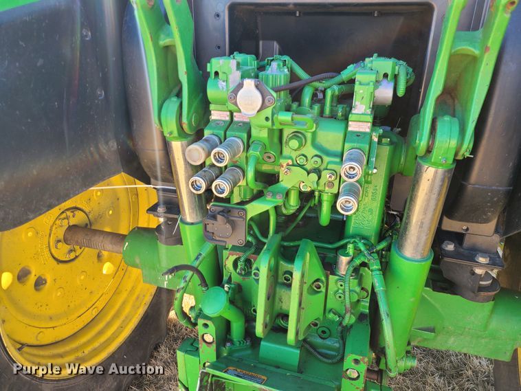 image for item DJ1721 2015 John Deere 6125R  MFWD tractor