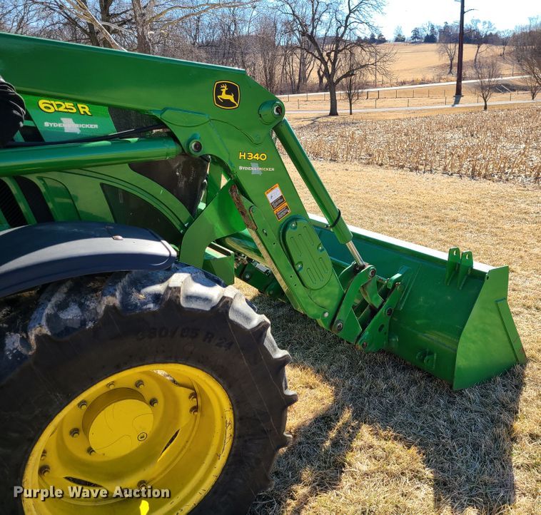 image for item DJ1721 2015 John Deere 6125R  MFWD tractor
