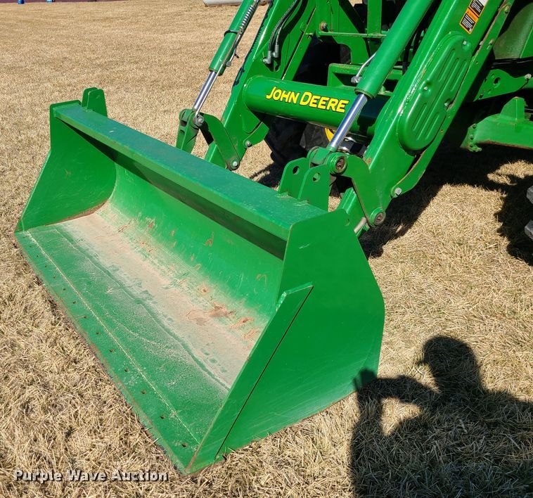 image for item DJ1721 2015 John Deere 6125R  MFWD tractor