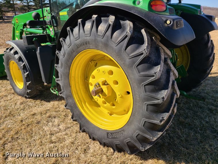 image for item DJ1721 2015 John Deere 6125R  MFWD tractor