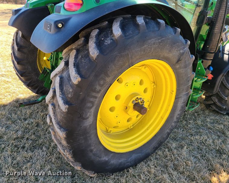 image for item DJ1721 2015 John Deere 6125R  MFWD tractor