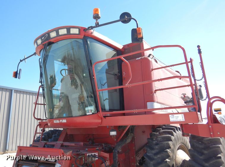 image for item DK4236 2006 Case IH 2388  combine