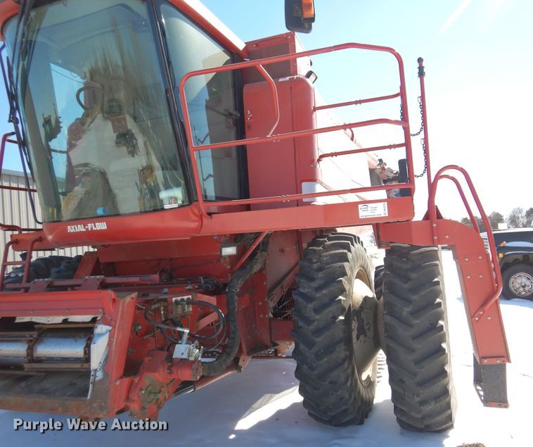 image for item DK4236 2006 Case IH 2388  combine