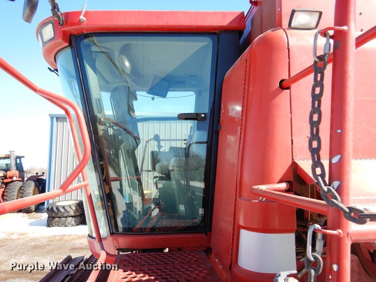 image for item DK4236 2006 Case IH 2388  combine