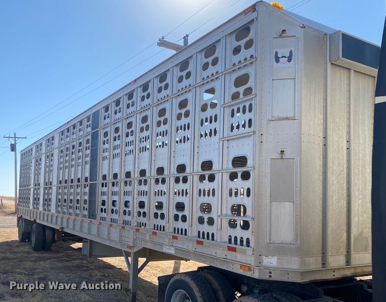 image for item DM8300 1999 Barrett  livestock trailer