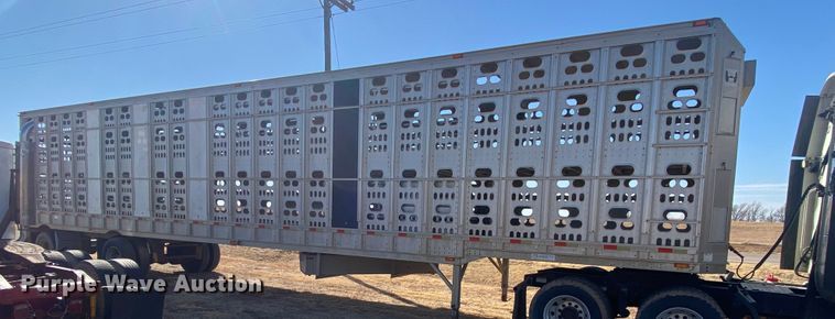 image for item DM8300 1999 Barrett  livestock trailer
