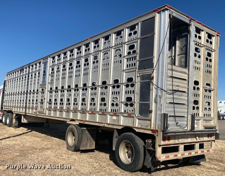 image for item DM8300 1999 Barrett  livestock trailer