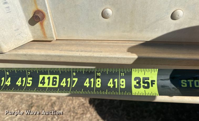 image for item DM8300 1999 Barrett  livestock trailer