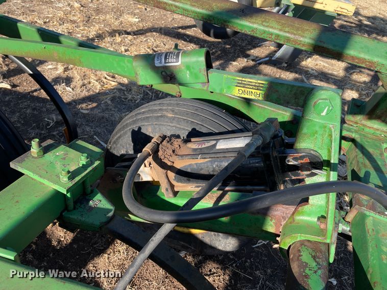 image for item DN0192 John Deere 610  field cultivator