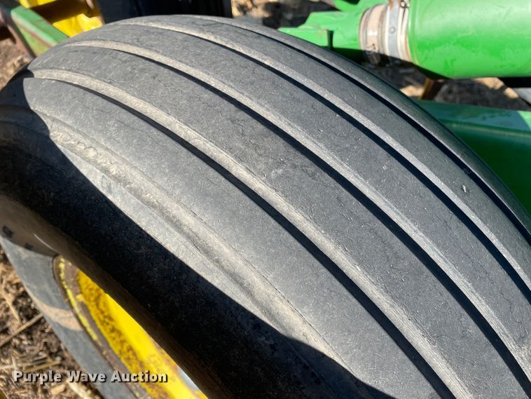 image for item DN0192 John Deere 610  field cultivator