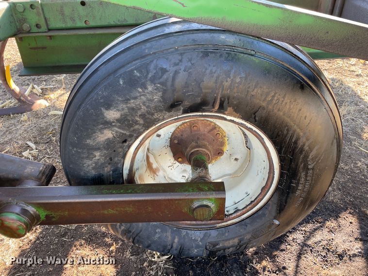 image for item DN0192 John Deere 610  field cultivator