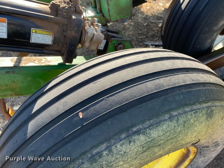 image for item DN0192 John Deere 610  field cultivator