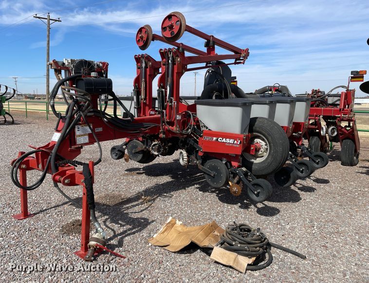 image for item DN0199 2010 Case IH 1250  no-till planter