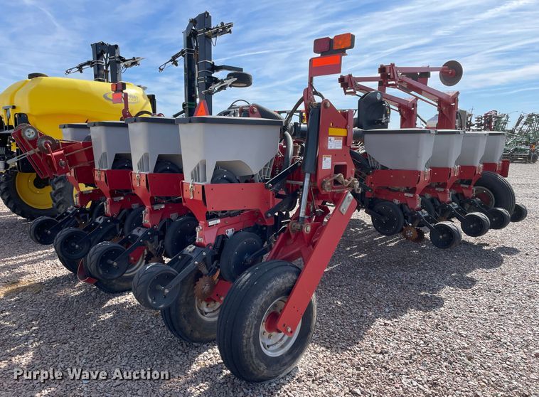 image for item DN0199 2010 Case IH 1250  no-till planter