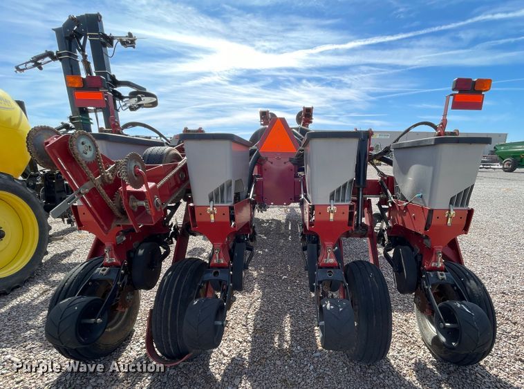 image for item DN0199 2010 Case IH 1250  no-till planter