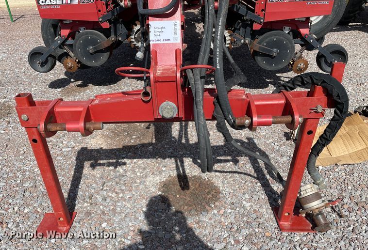 image for item DN0199 2010 Case IH 1250  no-till planter