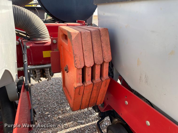 image for item DN0199 2010 Case IH 1250  no-till planter