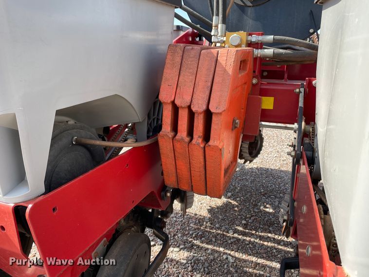 image for item DN0199 2010 Case IH 1250  no-till planter