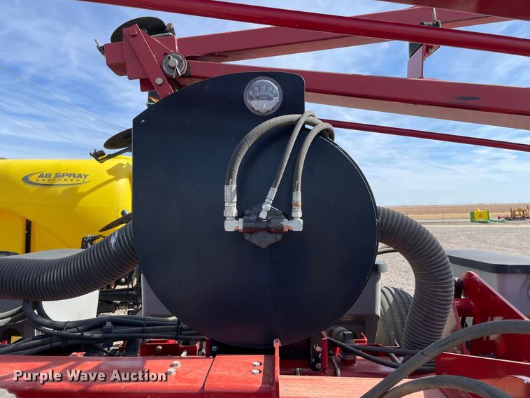 image for item DN0199 2010 Case IH 1250  no-till planter