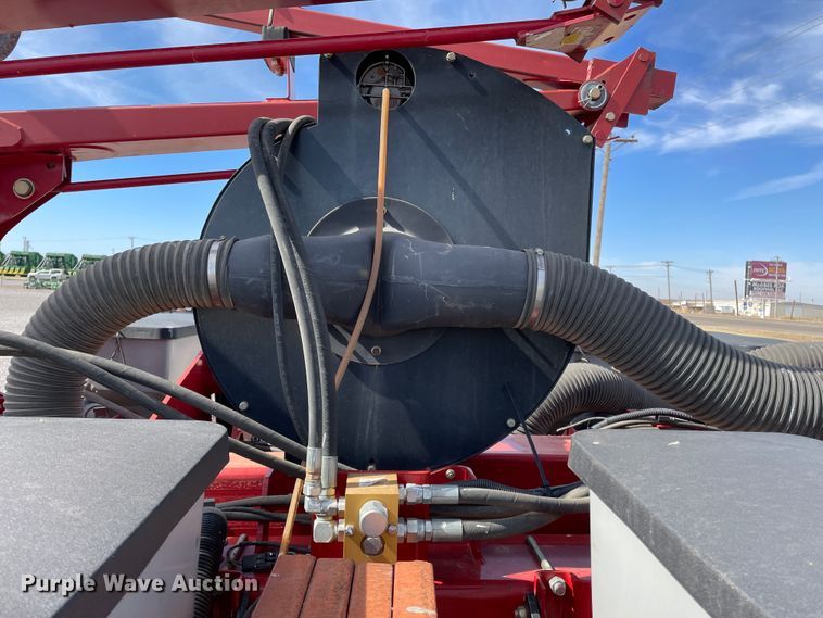 image for item DN0199 2010 Case IH 1250  no-till planter