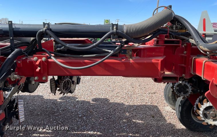 image for item DN0199 2010 Case IH 1250  no-till planter