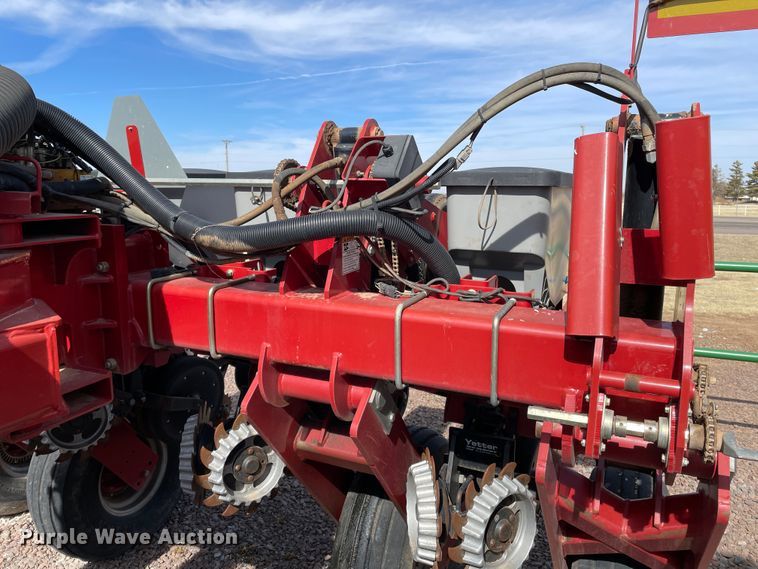 image for item DN0199 2010 Case IH 1250  no-till planter