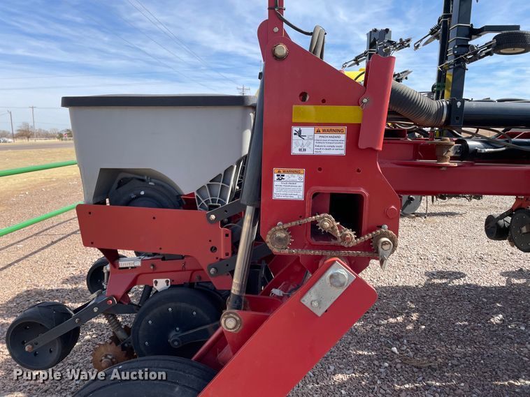 image for item DN0199 2010 Case IH 1250  no-till planter