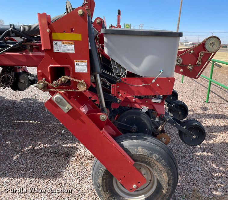 image for item DN0199 2010 Case IH 1250  no-till planter