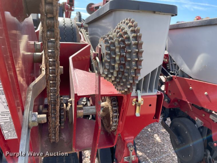 image for item DN0199 2010 Case IH 1250  no-till planter