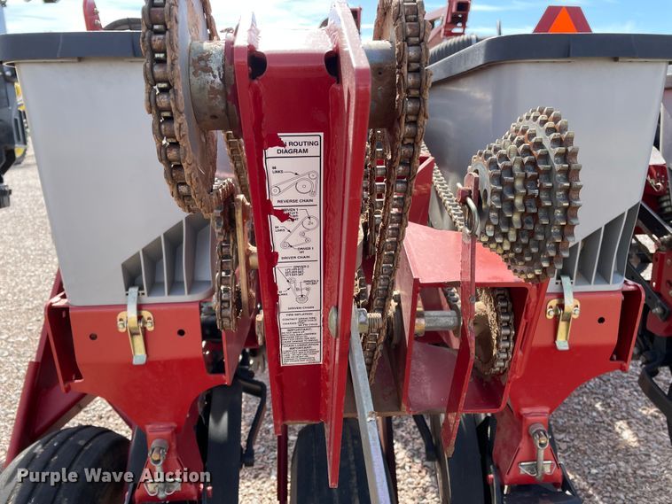 image for item DN0199 2010 Case IH 1250  no-till planter