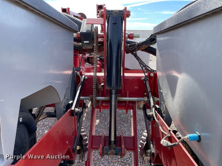 image for item DN0199 2010 Case IH 1250  no-till planter