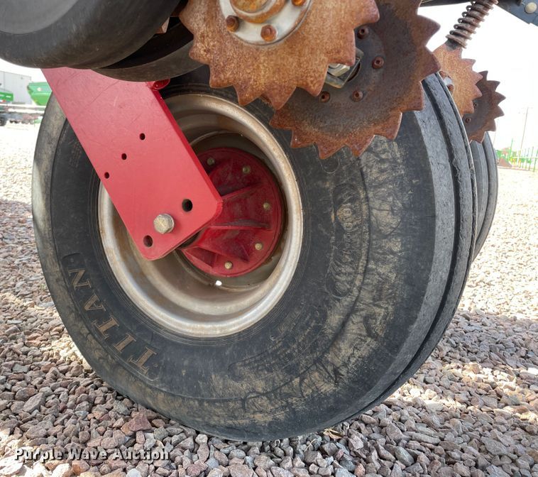 image for item DN0199 2010 Case IH 1250  no-till planter