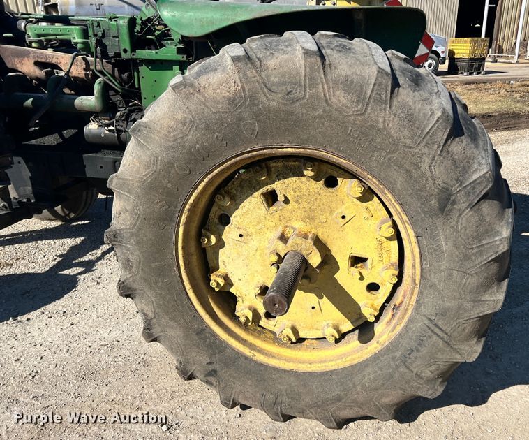 image for item ID9711 1967 John Deere 4020  tractor