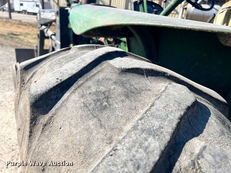 image for item ID9711 1967 John Deere 4020  tractor