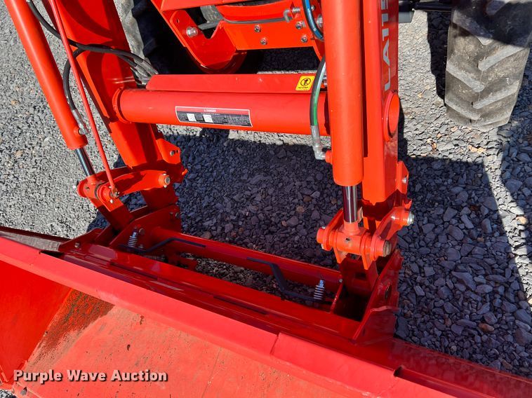 image for item ID9724 2020 Kubota M7060  MFWD tractor