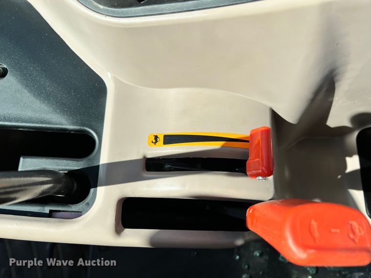 image for item ID9724 2020 Kubota M7060  MFWD tractor