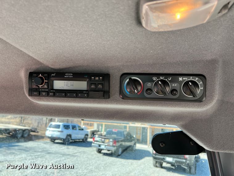 image for item ID9724 2020 Kubota M7060  MFWD tractor