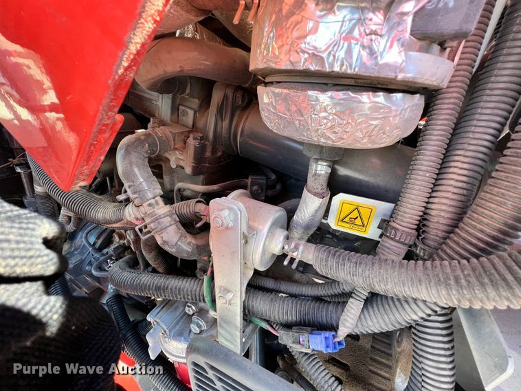 image for item ID9724 2020 Kubota M7060  MFWD tractor