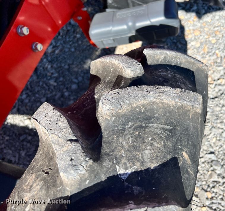 image for item ID9724 2020 Kubota M7060  MFWD tractor