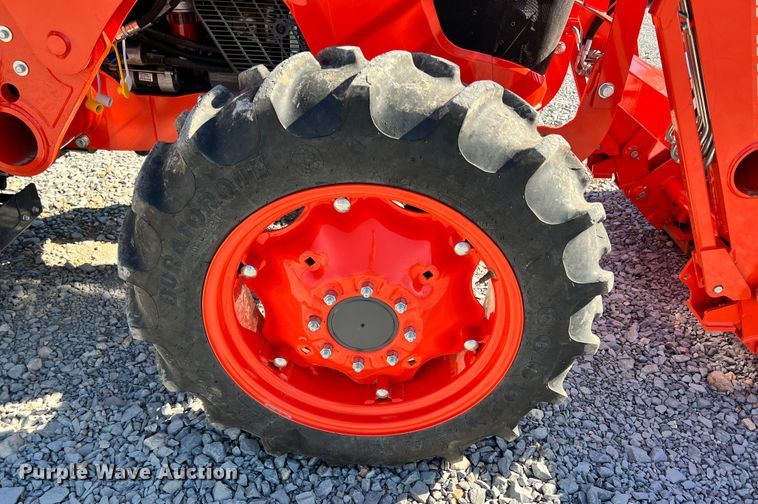 image for item ID9724 2020 Kubota M7060  MFWD tractor