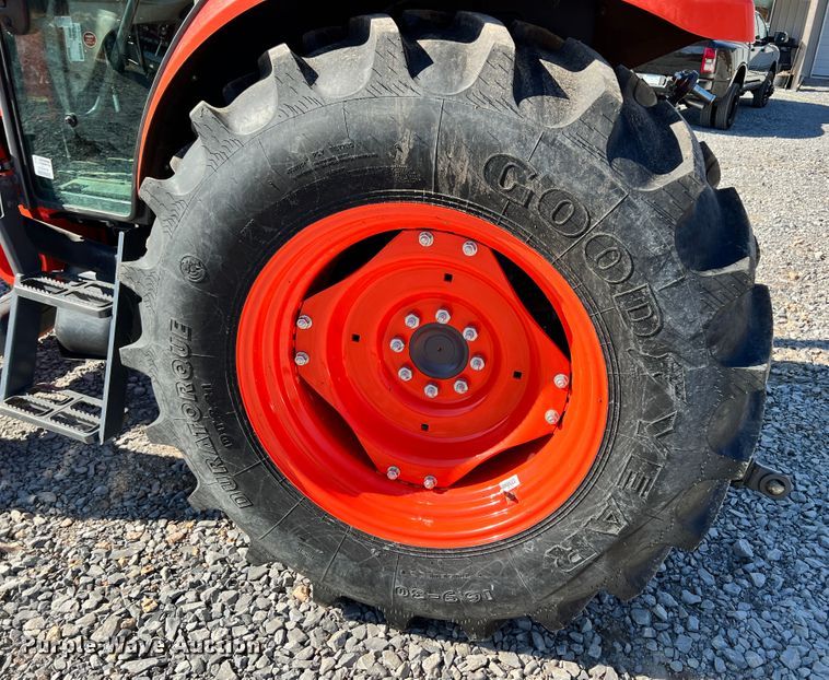 image for item ID9724 2020 Kubota M7060  MFWD tractor