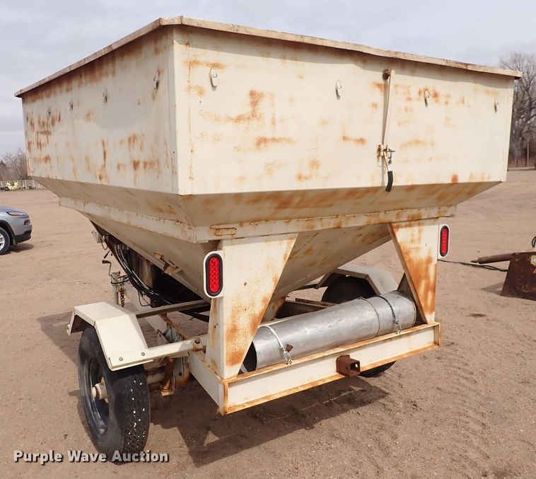 image for item IH9656 Weigh wagon