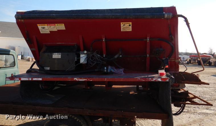 image for item IM9588 New Leader L2020G4 spreader bed