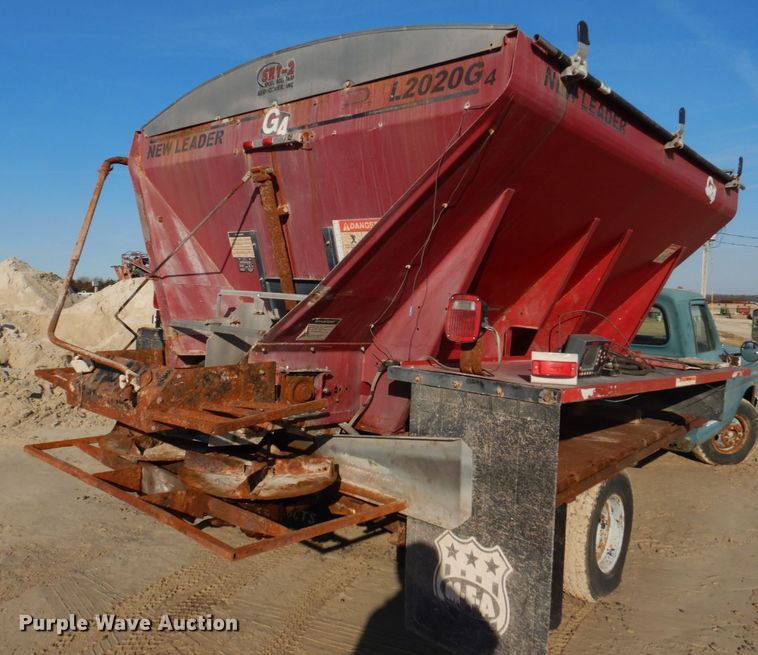 image for item IM9588 New Leader L2020G4 spreader bed