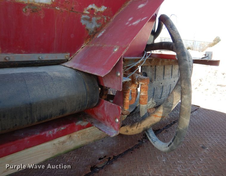 image for item IM9588 New Leader L2020G4 spreader bed