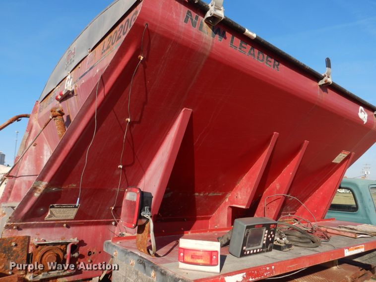 image for item IM9588 New Leader L2020G4 spreader bed