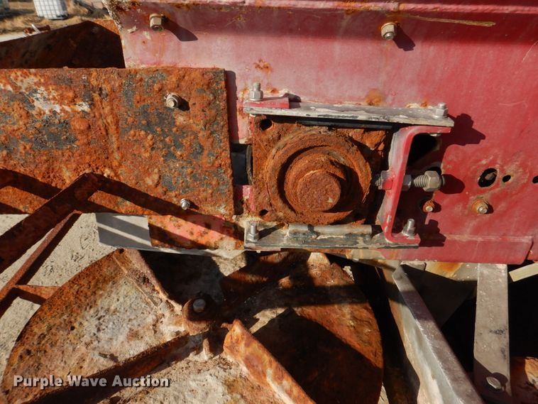 image for item IM9588 New Leader L2020G4 spreader bed