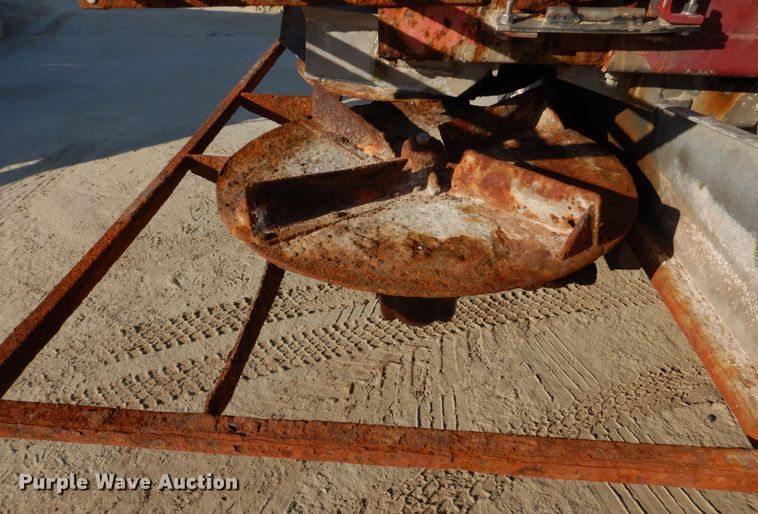 image for item IM9588 New Leader L2020G4 spreader bed